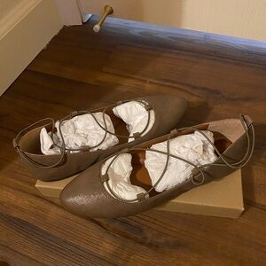 NWT Leather Lucky Brand Brown Flats in 9.5M